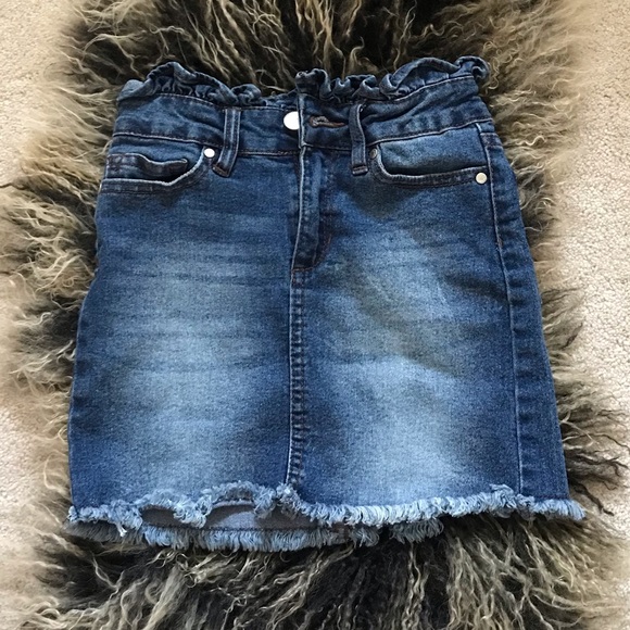 Girl’s skirt size 7 - Picture 1 of 4